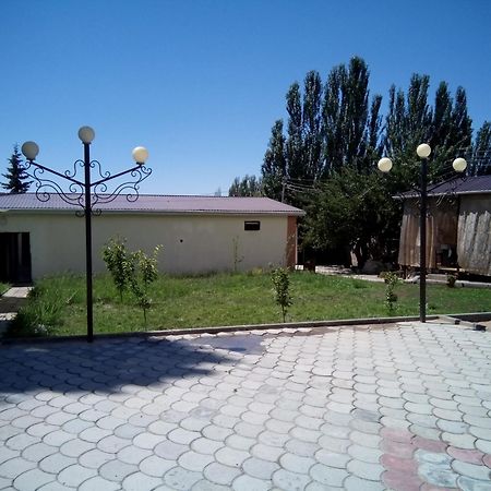 Yukon Hotel Bosteri Luaran gambar