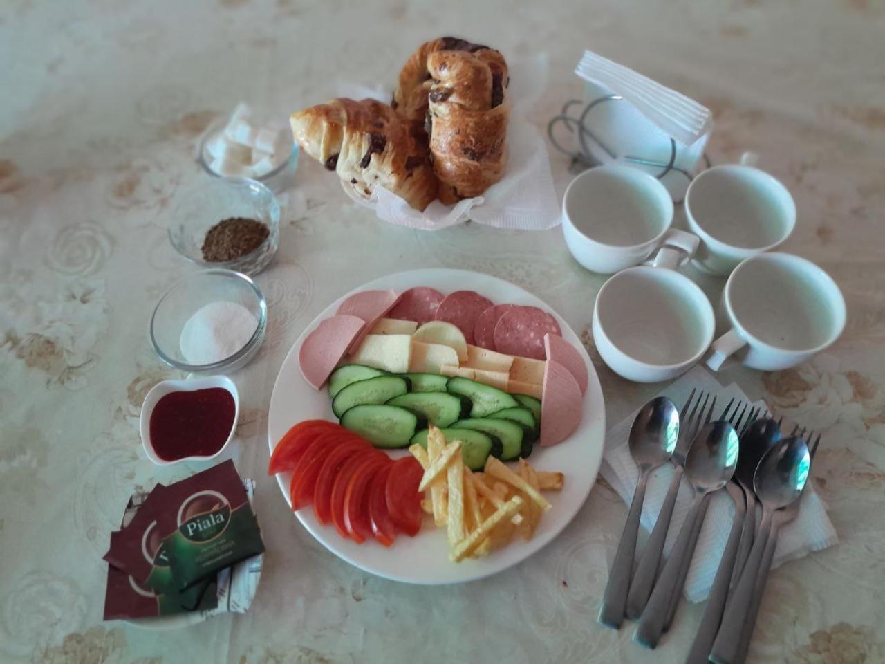 Yukon Hotel Bosteri Luaran gambar