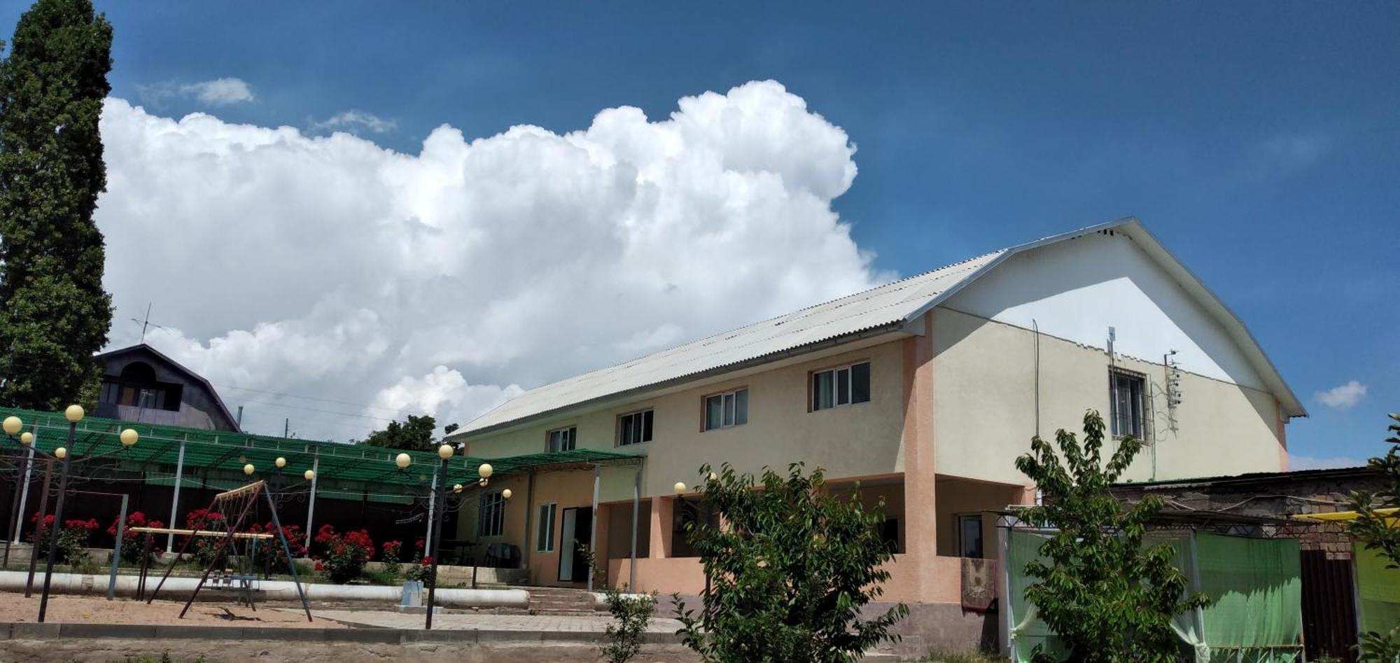 Yukon Hotel Bosteri Luaran gambar