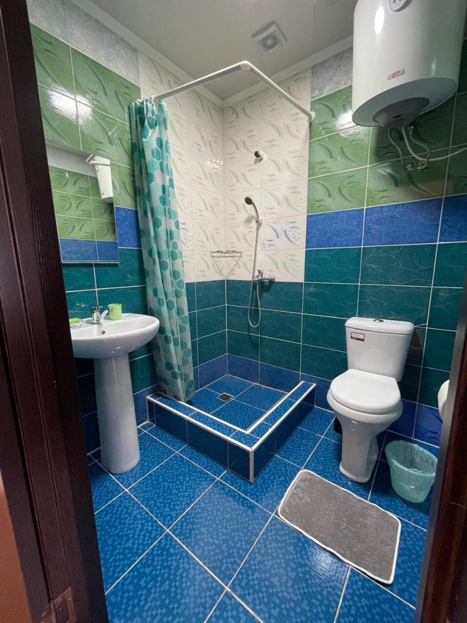Yukon Hotel Bosteri Luaran gambar