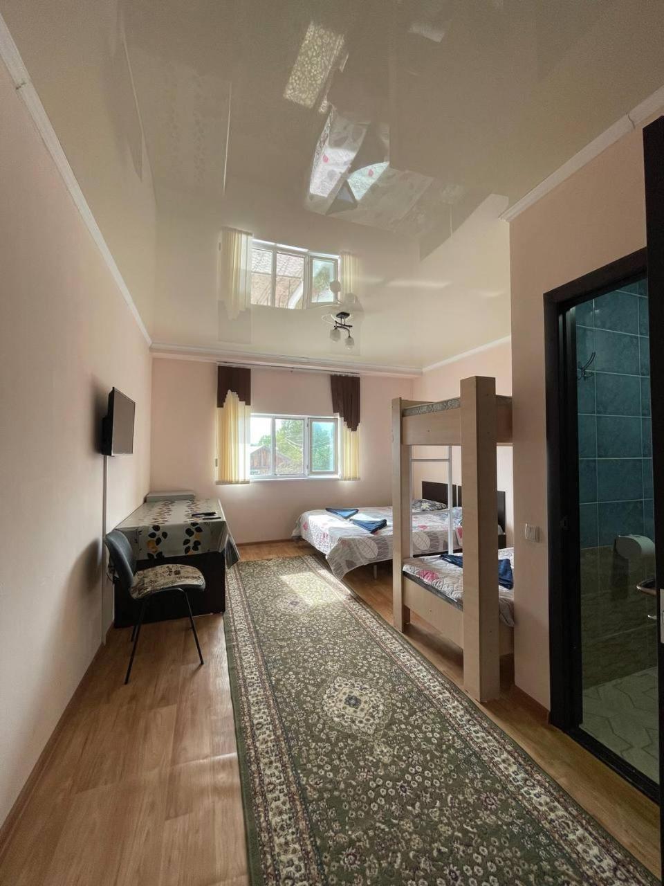Yukon Hotel Bosteri Luaran gambar