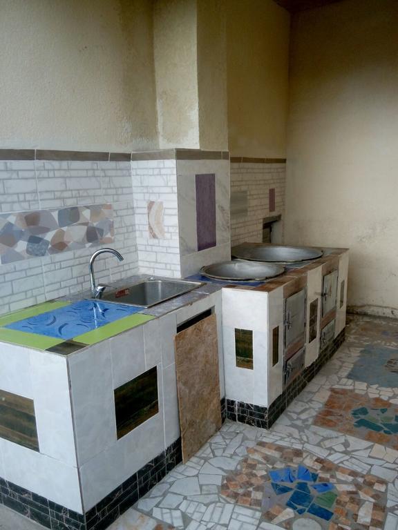 Yukon Hotel Bosteri Luaran gambar