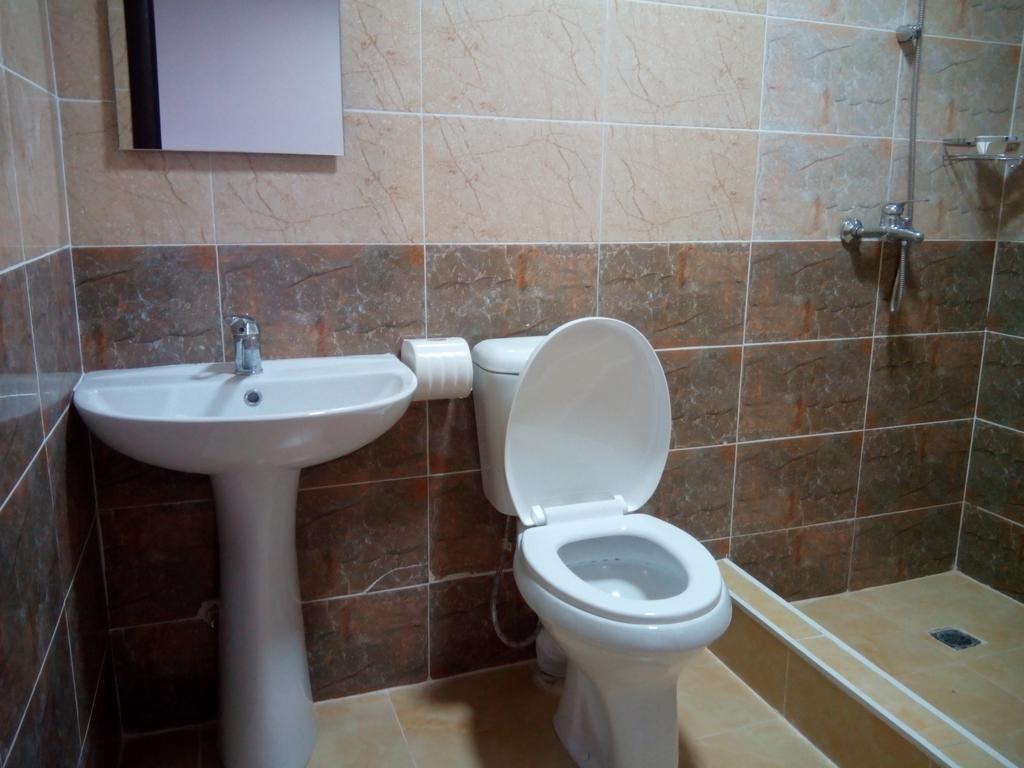 Yukon Hotel Bosteri Luaran gambar