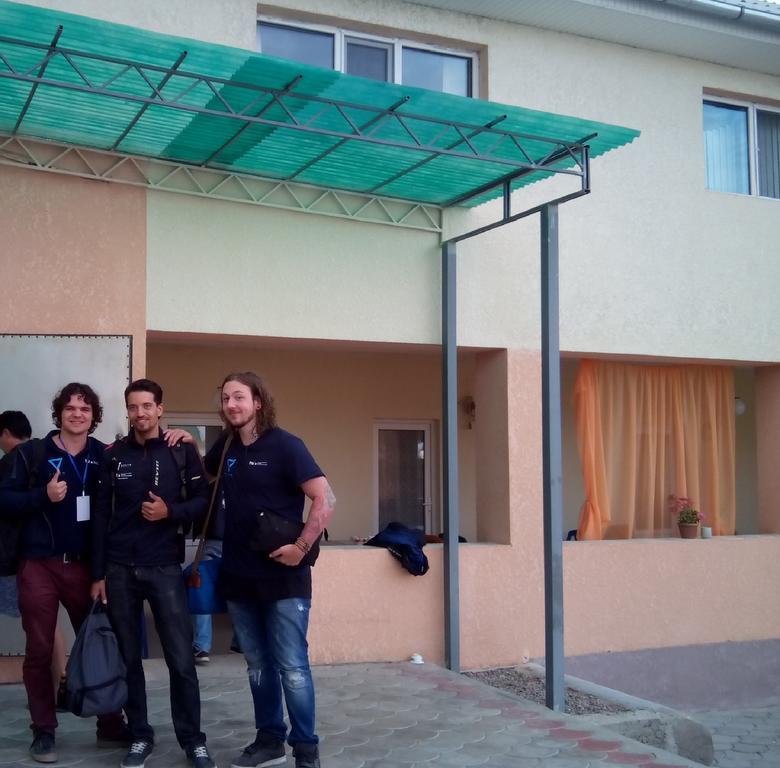 Yukon Hotel Bosteri Luaran gambar