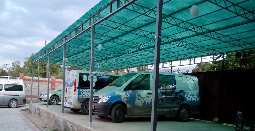 Yukon Hotel Bosteri Luaran gambar