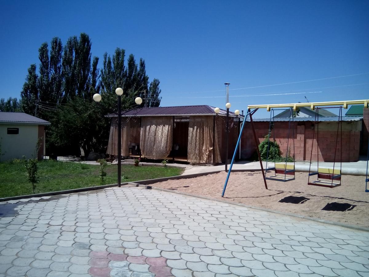 Yukon Hotel Bosteri Luaran gambar